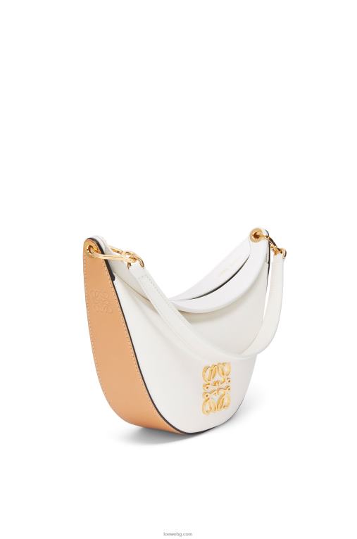 Loewe малка чанта luna от сатенирана телешка кожа F84B8449 Жени меко бяло/естествено