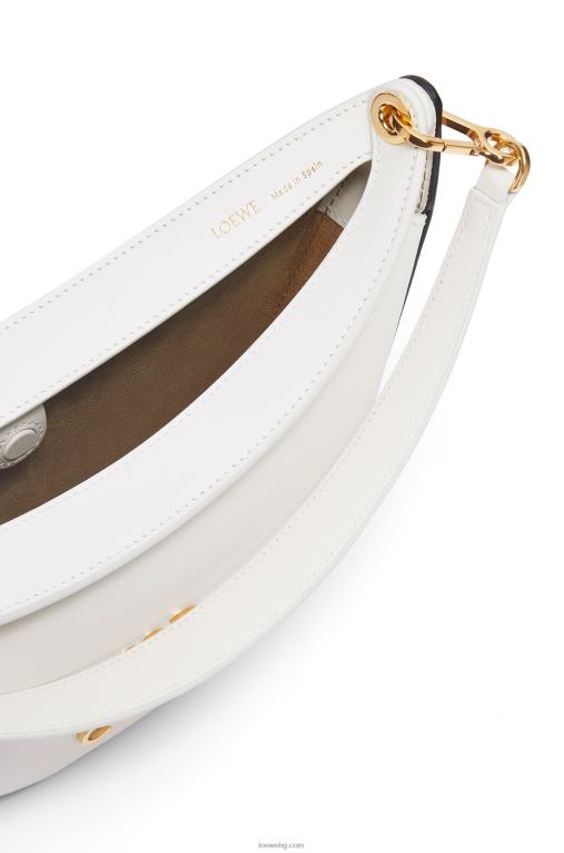 Loewe малка чанта luna от сатенирана телешка кожа F84B8449 Жени меко бяло/естествено
