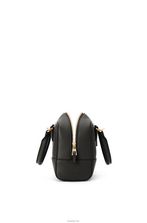 Loewe 16 квадратна чанта Amazona от телешка кожа напа F84B8140 Жени черен