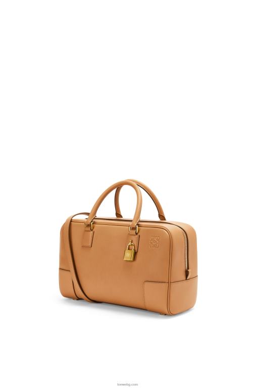 Loewe чанта Amazon 28 от телешка кожа напа F84B8138 Жени топла пустиня