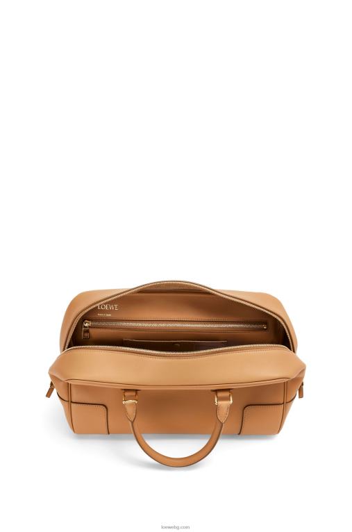 Loewe чанта Amazon 28 от телешка кожа напа F84B8138 Жени топла пустиня