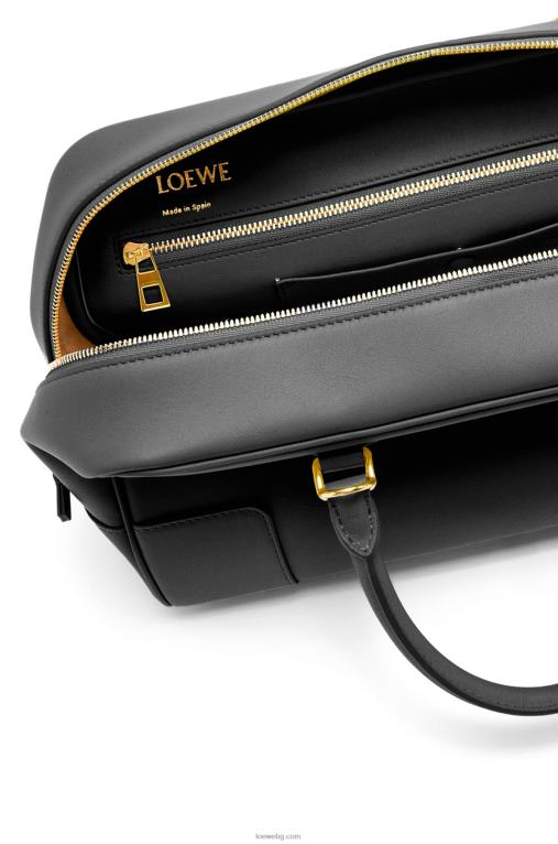 Loewe чанта Amazon 28 от телешка кожа напа F84B8141 Жени черен