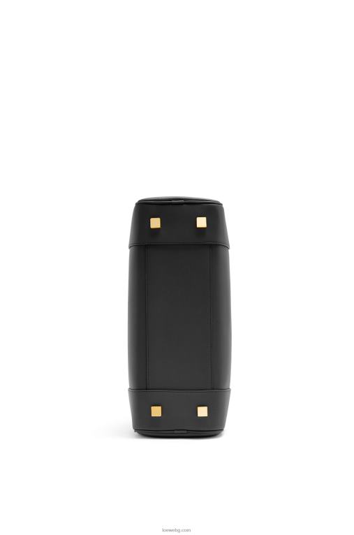 Loewe чанта Amazon 28 от телешка кожа напа F84B8141 Жени черен