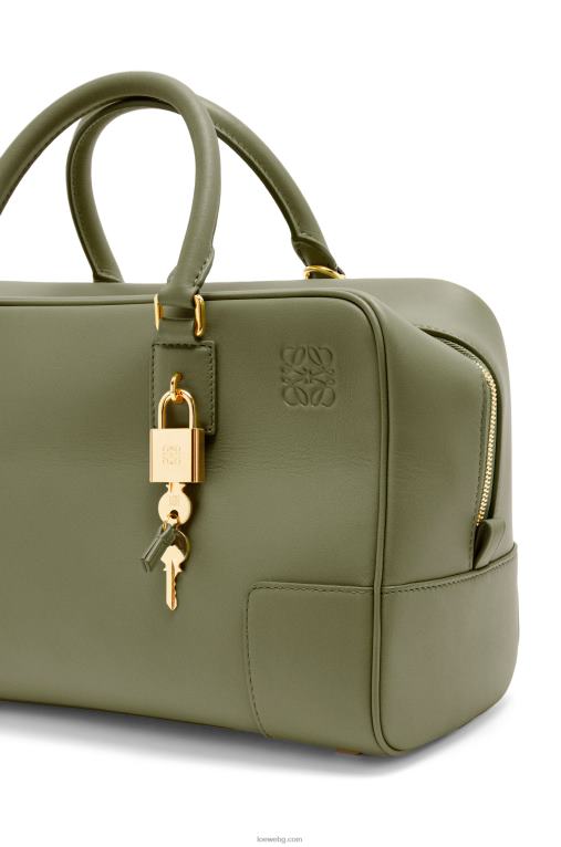 Loewe чанта Amazon 28 от телешка кожа напа F84B8156 Жени авокадо зелено