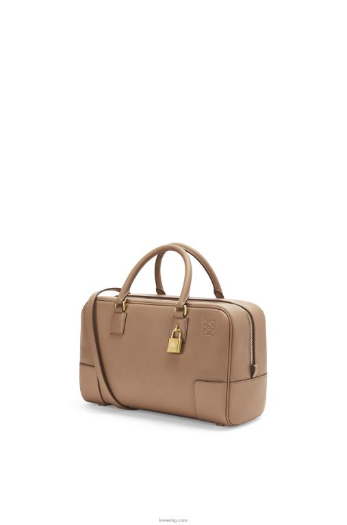 Loewe чанта Amazon 28 от телешка кожа напа F84B8169 Жени цвят норка