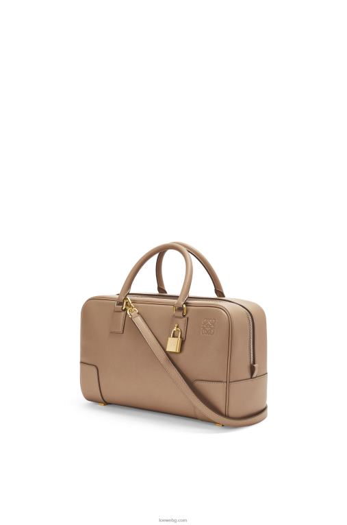 Loewe чанта Amazon 28 от телешка кожа напа F84B8169 Жени цвят норка
