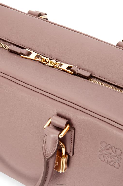 Loewe чанта Amazon 28 от телешка кожа напа F84B8174 Жени тъмен руж