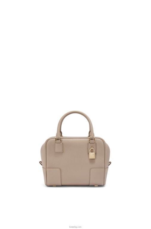 Loewe квадратна чанта Amazona 19 от мека зърнеста телешка кожа F84B8155 Жени пясък