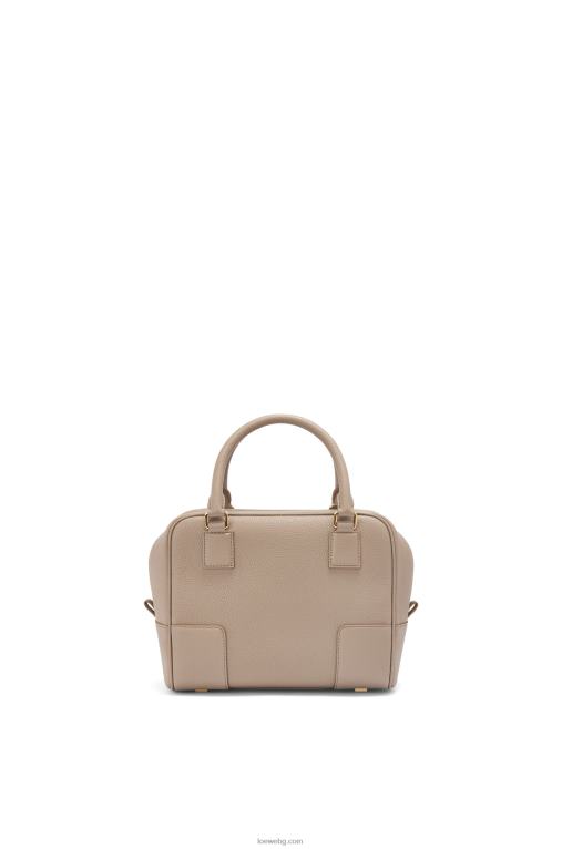 Loewe квадратна чанта Amazona 19 от мека зърнеста телешка кожа F84B8155 Жени пясък
