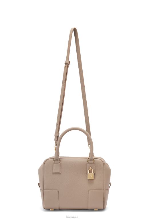 Loewe квадратна чанта Amazona 19 от мека зърнеста телешка кожа F84B8155 Жени пясък
