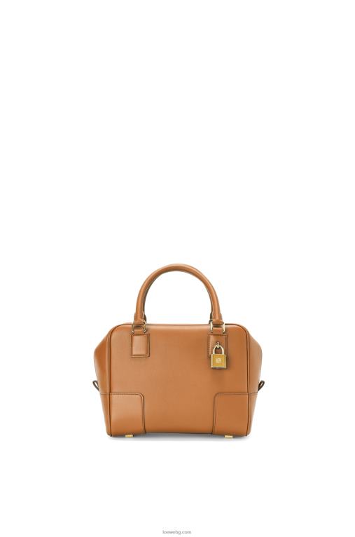 Loewe квадратна чанта Amazona 19 от телешка кожа напа F84B8167 Жени топла пустиня