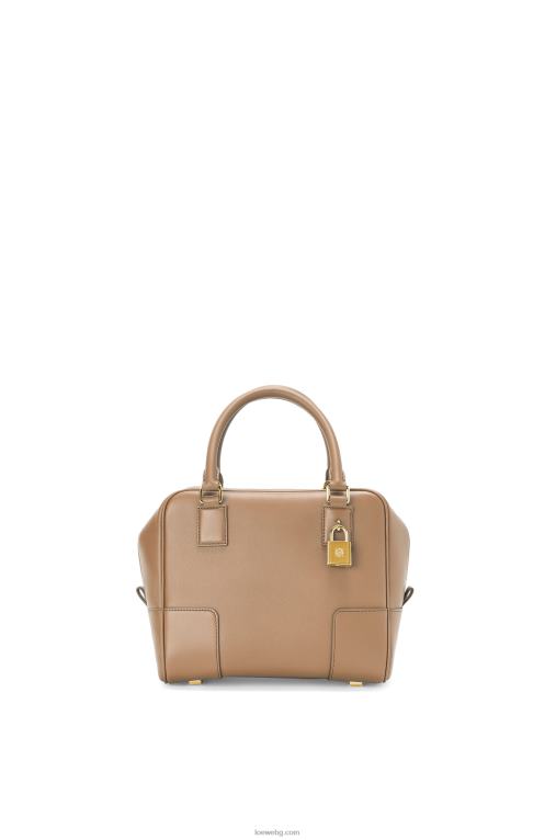 Loewe квадратна чанта Amazona 19 от телешка кожа напа F84B8170 Жени цвят норка