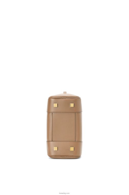 Loewe квадратна чанта Amazona 19 от телешка кожа напа F84B8170 Жени цвят норка