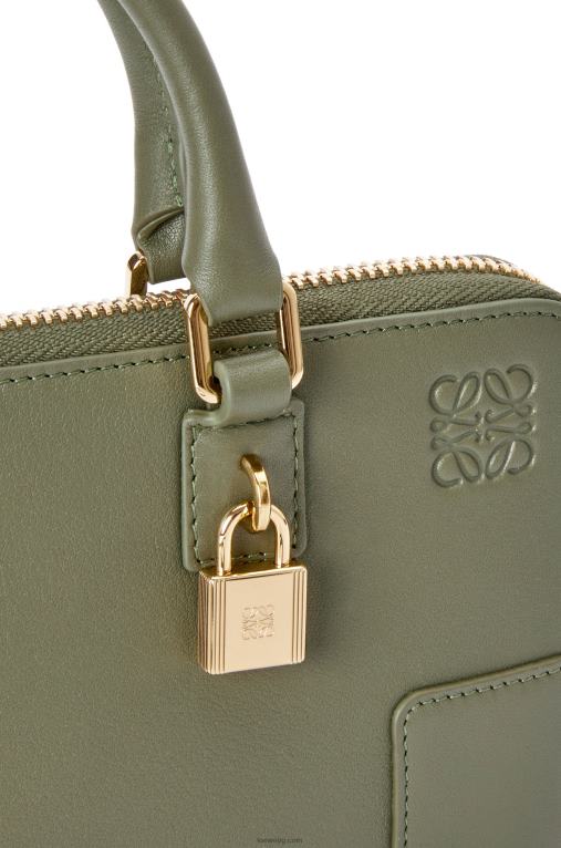 Loewe торбичка Amazona от телешка кожа напа F84B8281 Жени авокадо зелено