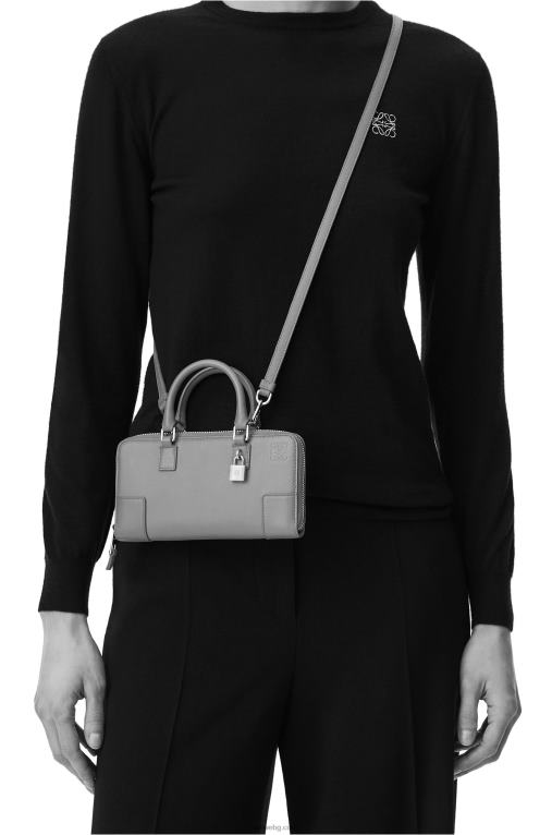 Loewe торбичка Amazona от телешка кожа напа F84B8282 Жени топла пустиня