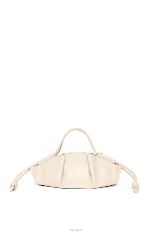 Loewe малка пасео чанта от лъскава телешка кожа напа F84B8345 Жени ангора