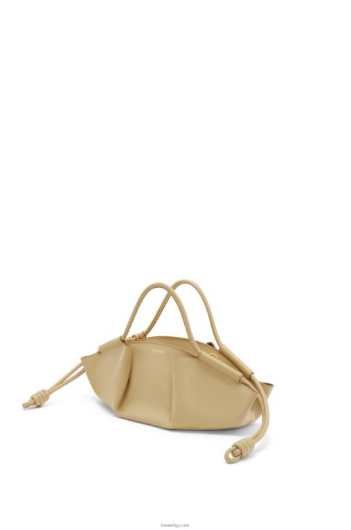 Loewe малка пасео чанта от лъскава телешка кожа напа F84B8350 Жени глина зелена