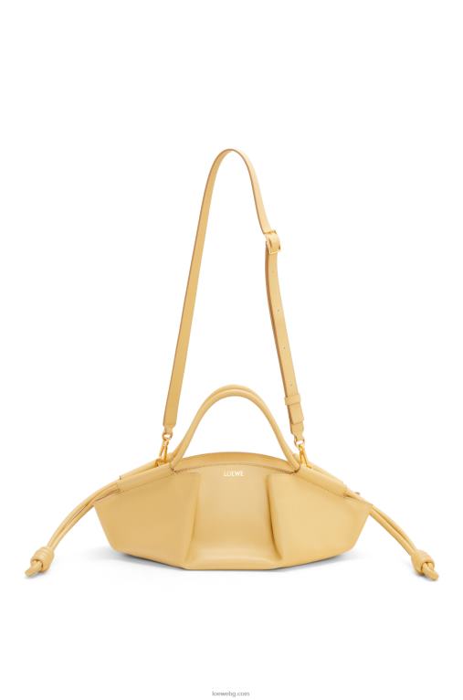 Loewe малка пасео чанта от лъскава телешка кожа напа F84B8351 Жени тъмно масло