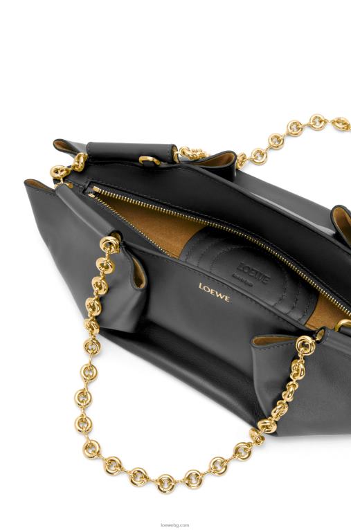 Loewe малка пасео чанта от лъскава телешка кожа напа с верижка F84B8402 Жени черен