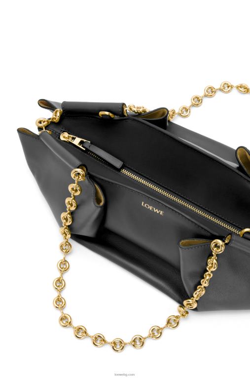 Loewe малка пасео чанта от лъскава телешка кожа напа с верижка F84B8402 Жени черен