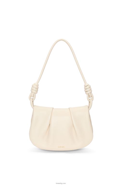 Loewe чанта paseo от лъскава телешка кожа от напа F84B8336 Жени ангора