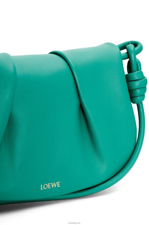Loewe чанта paseo от лъскава телешка кожа от напа F84B8338 Жени изумрудено зелено