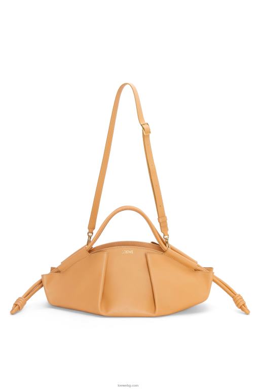 Loewe чанта paseo от лъскава телешка кожа напа F84B8417 Жени топла пустиня