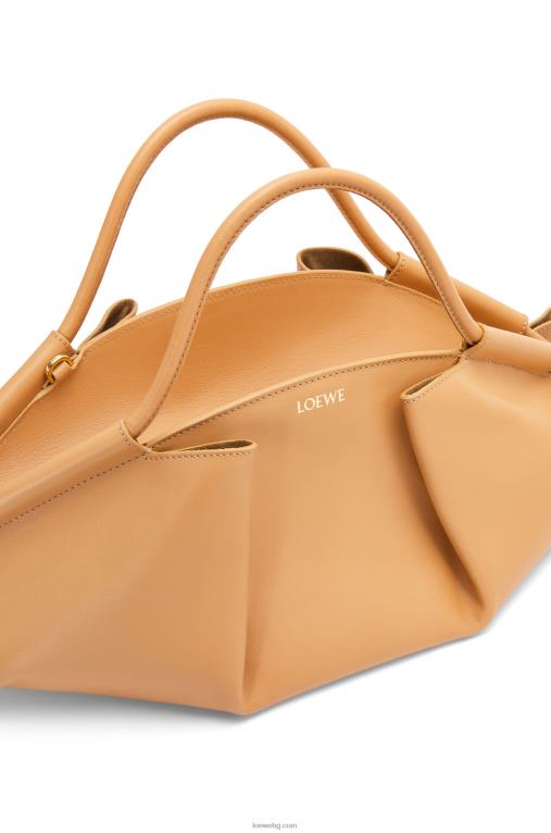 Loewe чанта paseo от лъскава телешка кожа напа F84B8417 Жени топла пустиня