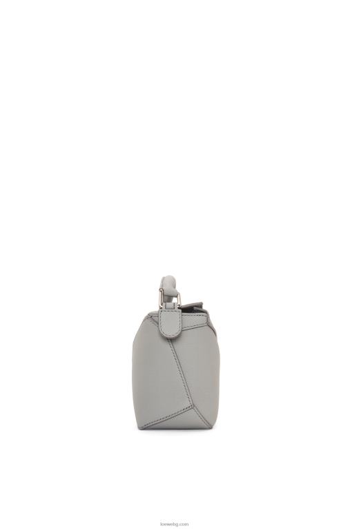 Loewe мини чанта за пъзел от мека зърнеста телешка кожа F84B8198 Жени перлено сиво