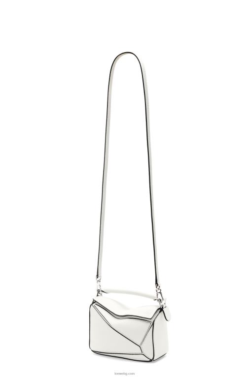 Loewe мини чанта за пъзел от мека зърнеста телешка кожа F84B8203 Жени меко бяло