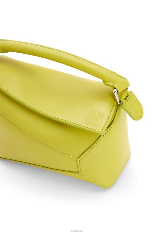 Loewe мини чанта за пъзел от сатенирана телешка кожа F84B8211 Жени лайм жълто