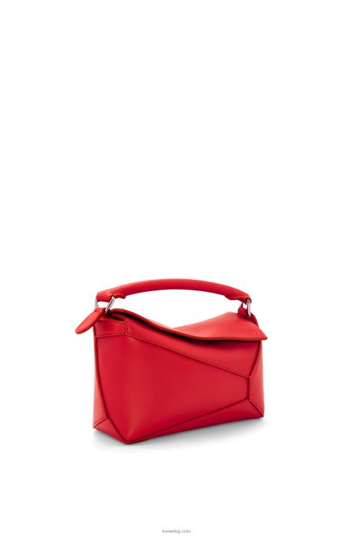 Loewe мини чанта за пъзел от сатенирана телешка кожа F84B8213 Жени червен