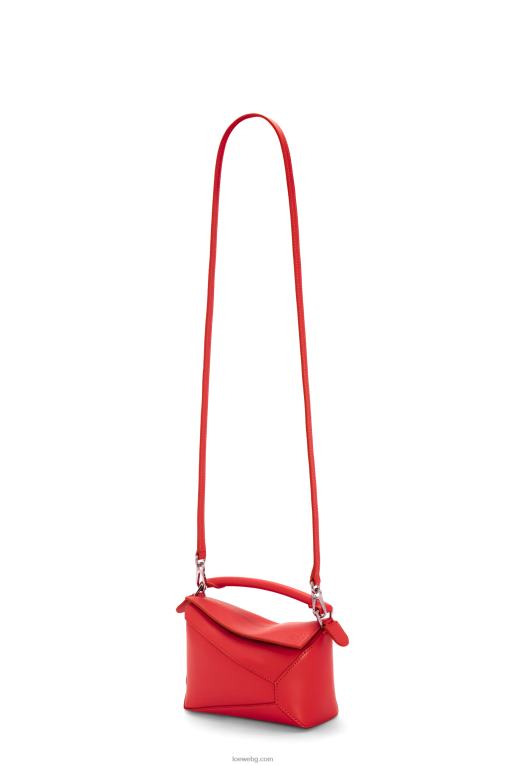 Loewe мини чанта за пъзел от сатенирана телешка кожа F84B8213 Жени червен
