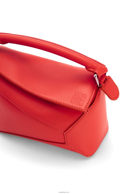 Loewe мини чанта за пъзел от сатенирана телешка кожа F84B8213 Жени червен