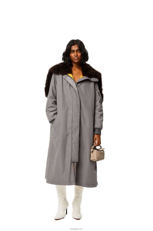 Loewe мини чанта за пъзел от мека зърнеста телешка кожа F84B8220 Жени пясък