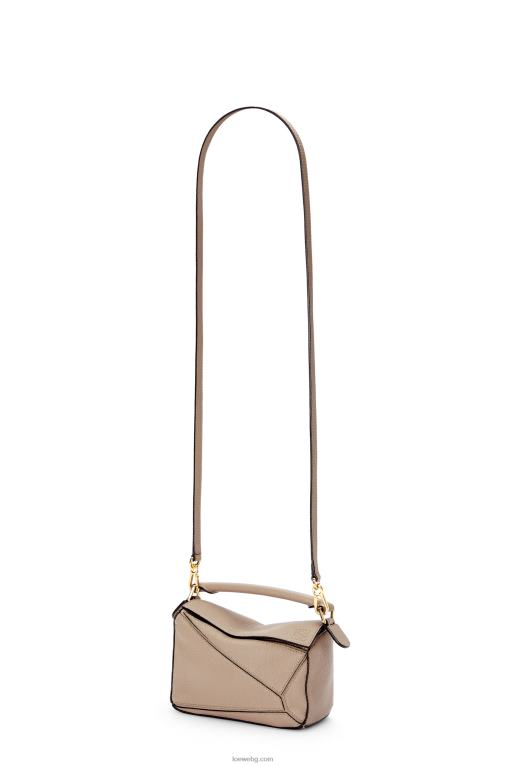 Loewe мини чанта за пъзел от мека зърнеста телешка кожа F84B8220 Жени пясък
