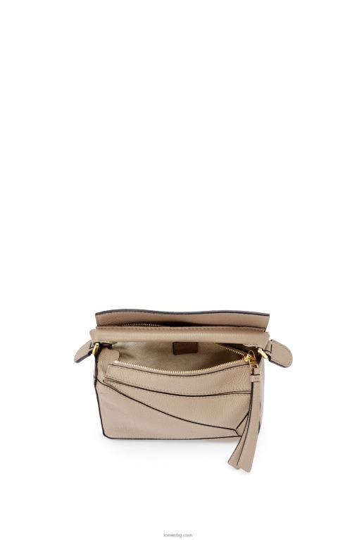 Loewe мини чанта за пъзел от мека зърнеста телешка кожа F84B8220 Жени пясък