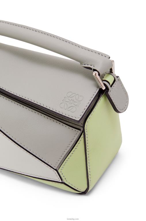 Loewe мини чанта за пъзел от класическа телешка кожа F84B8257 Жени пепеляво сиво/светъл селадон