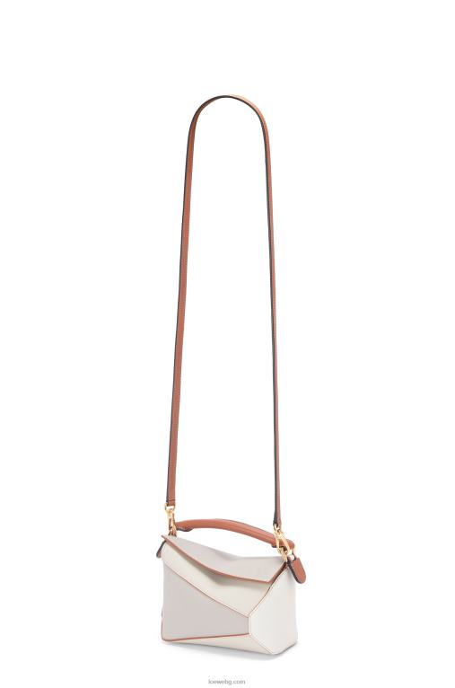 Loewe ръб на мини пъзел от телешка кожа напа F84B8258 Жени призрак/меко бяло