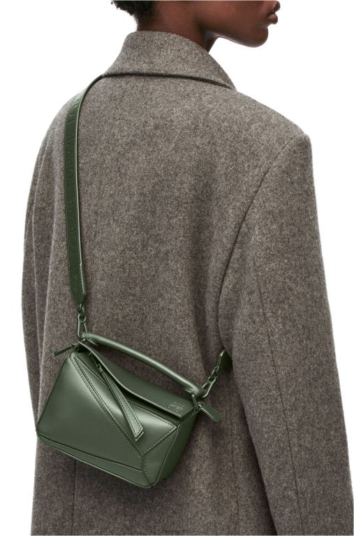 Loewe мини чанта за пъзел от сатенена телешка кожа F84B8270 Жени реколта каки