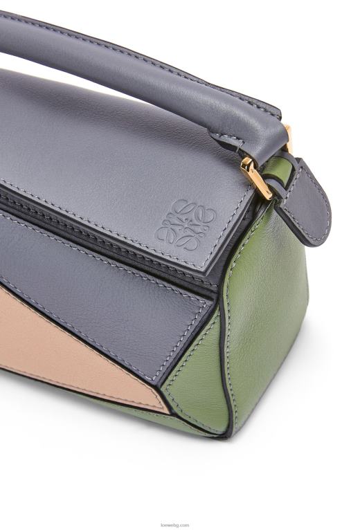 Loewe мини чанта за пъзел от класическа телешка кожа F84B8284 Жени асфалтово сиво/голо