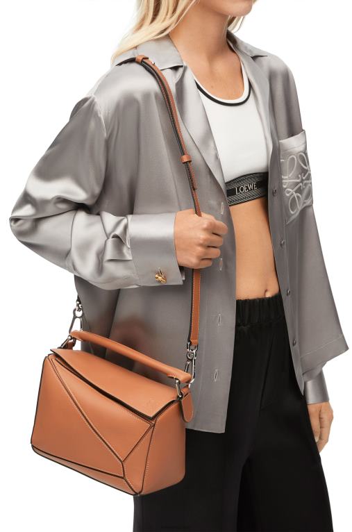 Loewe малка чанта за пъзел от класическа телешка кожа F84B8364 Жени тен