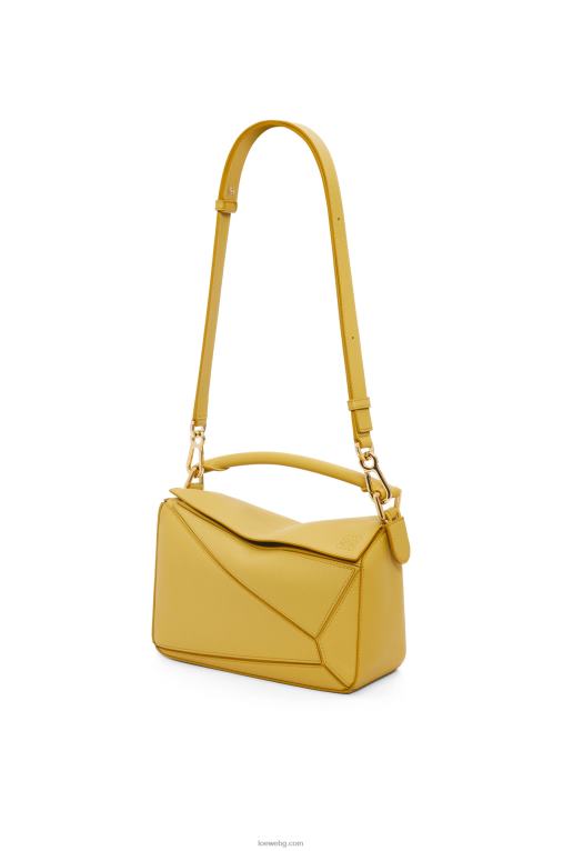 Loewe малка чанта за пъзел от класическа телешка кожа F84B8365 Жени ярка охра