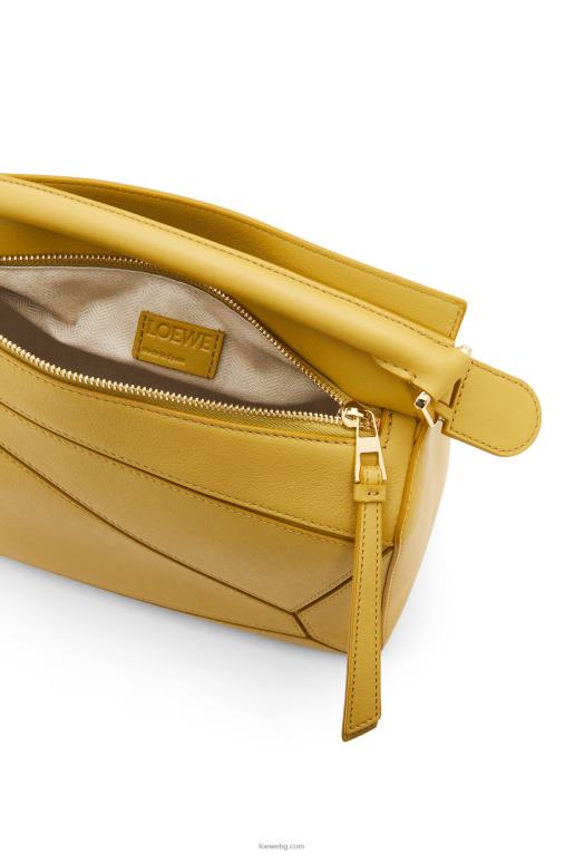 Loewe малка чанта за пъзел от класическа телешка кожа F84B8365 Жени ярка охра