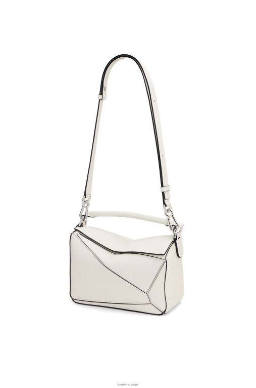 Loewe малка чанта за пъзел от мека зърнеста телешка кожа F84B8367 Жени меко бяло