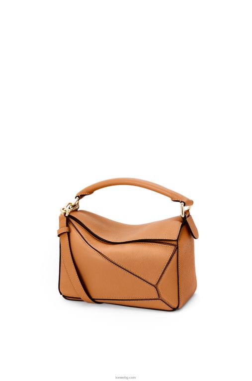 Loewe малка чанта за пъзел от мека зърнеста телешка кожа F84B8368 Жени лек карамел