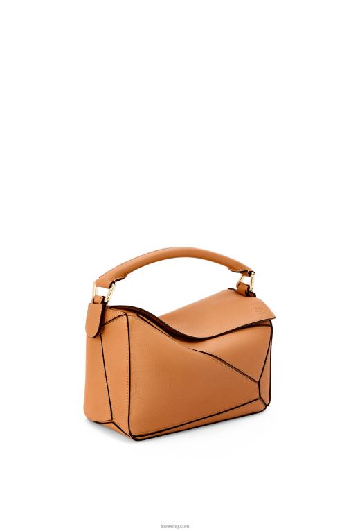 Loewe малка чанта за пъзел от мека зърнеста телешка кожа F84B8368 Жени лек карамел