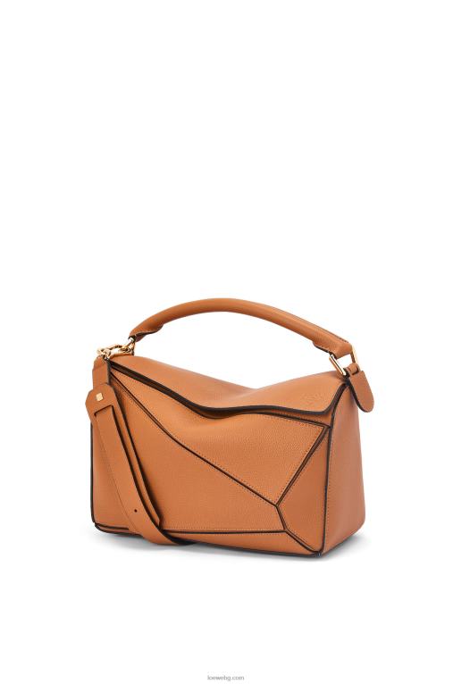 Loewe чанта за пъзел от мека зърнеста телешка кожа F84B8369 Жени лек карамел