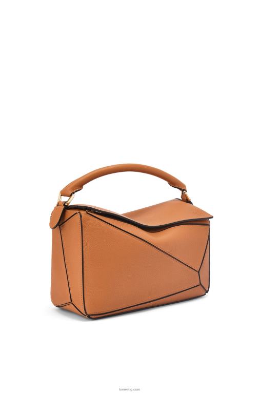 Loewe чанта за пъзел от мека зърнеста телешка кожа F84B8369 Жени лек карамел
