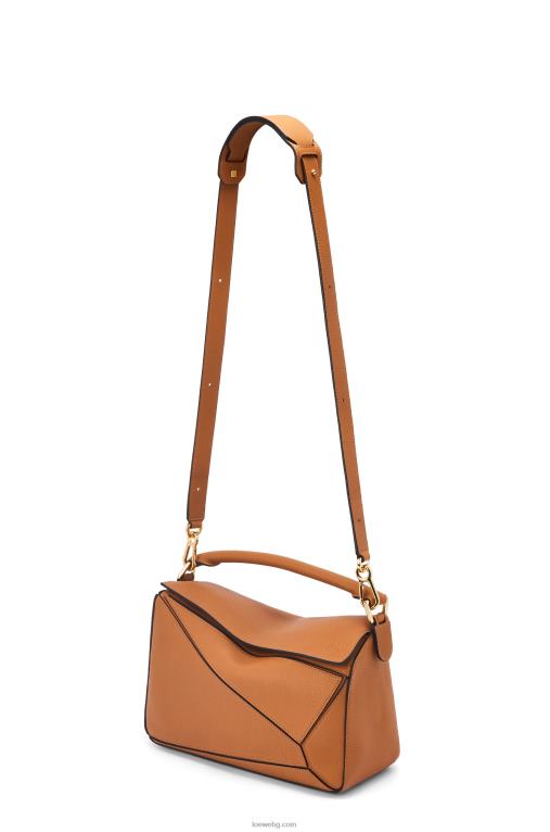 Loewe чанта за пъзел от мека зърнеста телешка кожа F84B8369 Жени лек карамел